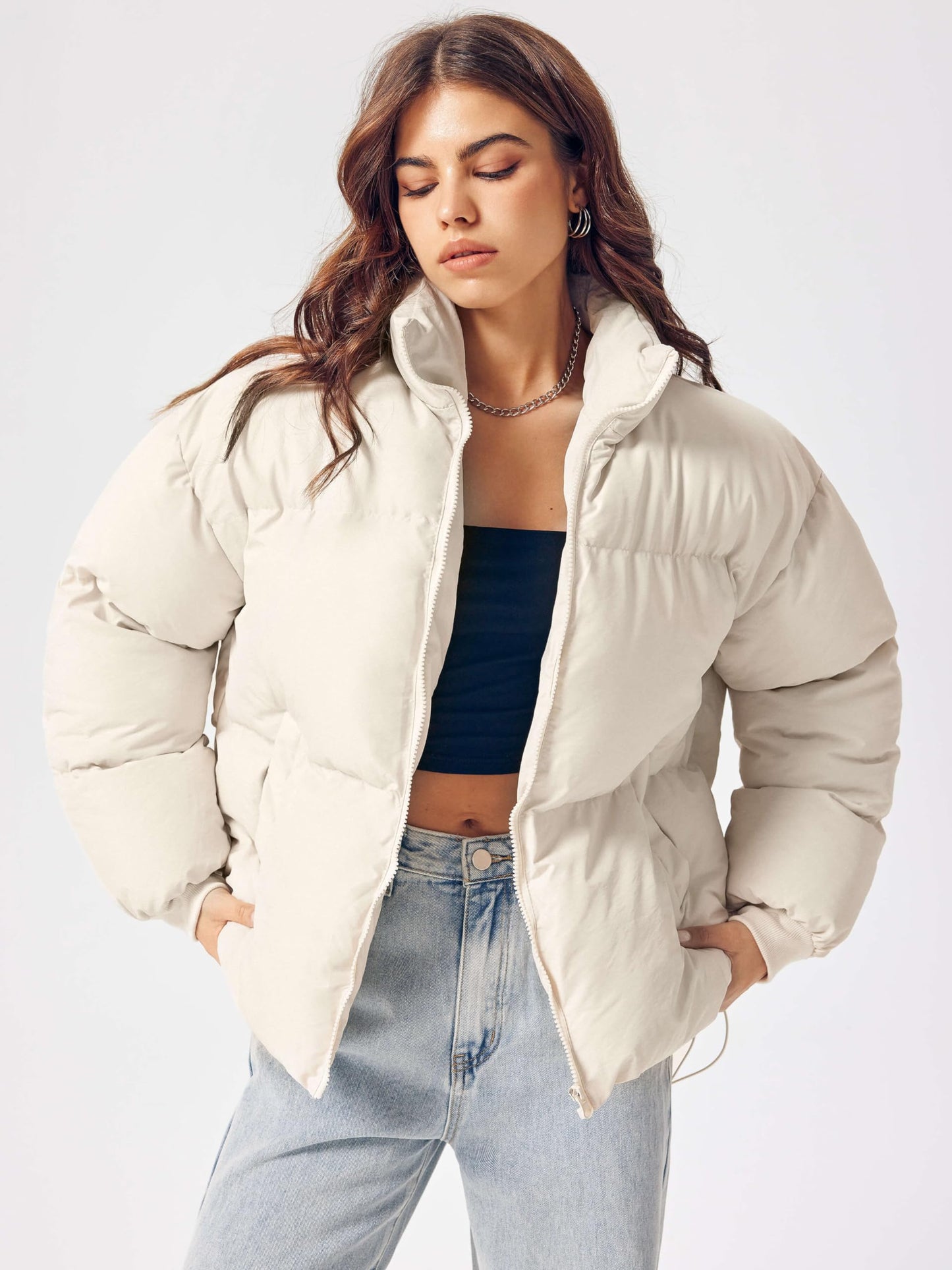 CIDER Women’s Quilted Puffer Jacket Cropped Long Sleeve Stand Collar Zip Up Trendy Winter Coat: Beige, M