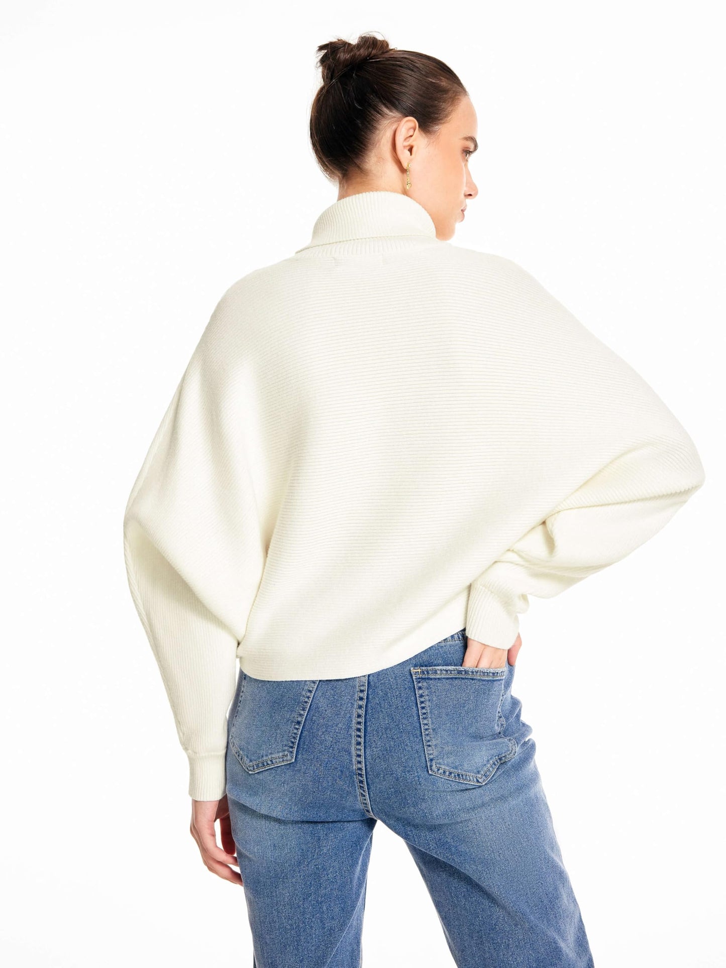 CIDER Women’s Turtleneck Long Sleeve Oversized Trendy Pullover Sweater Jumper Fall Tops: Ivory, M